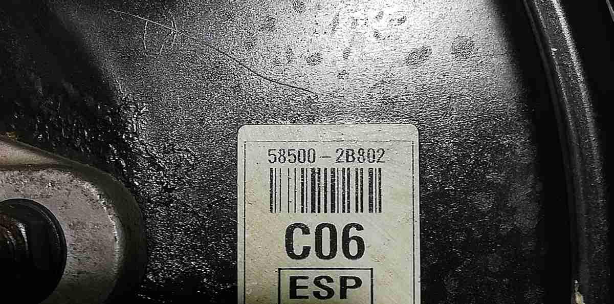 POMPA SERVOFRENO HYUNDAI SANTA FE 2.2 CRDI 585002B802<br /><br /><br />