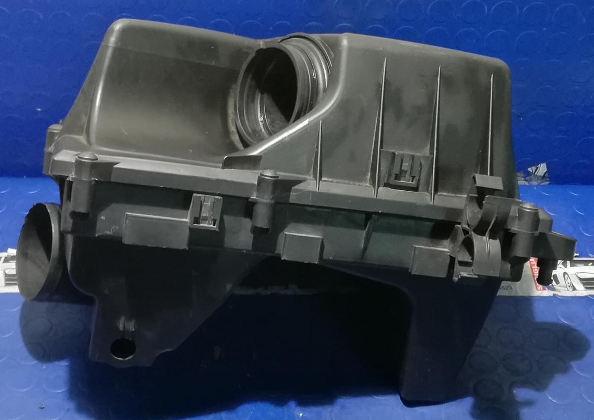 PORTAFILTRO ARIA FIAT CROMA 1.9 MJT 2006 55350912<br /><br /><br />