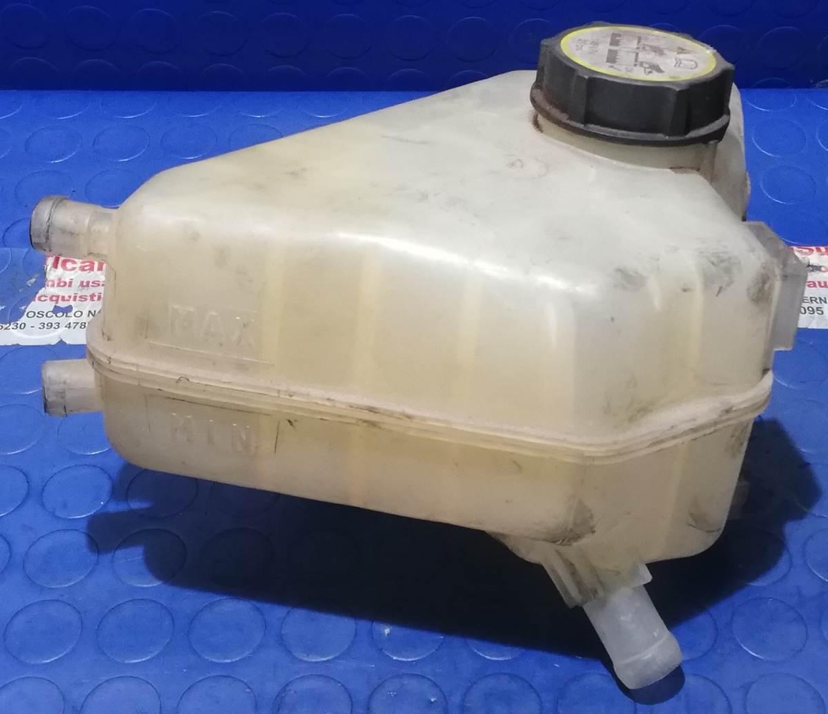 VASCHETTA ACQUA RADIATORE ford b max 8V218K218<br /><br /><br />