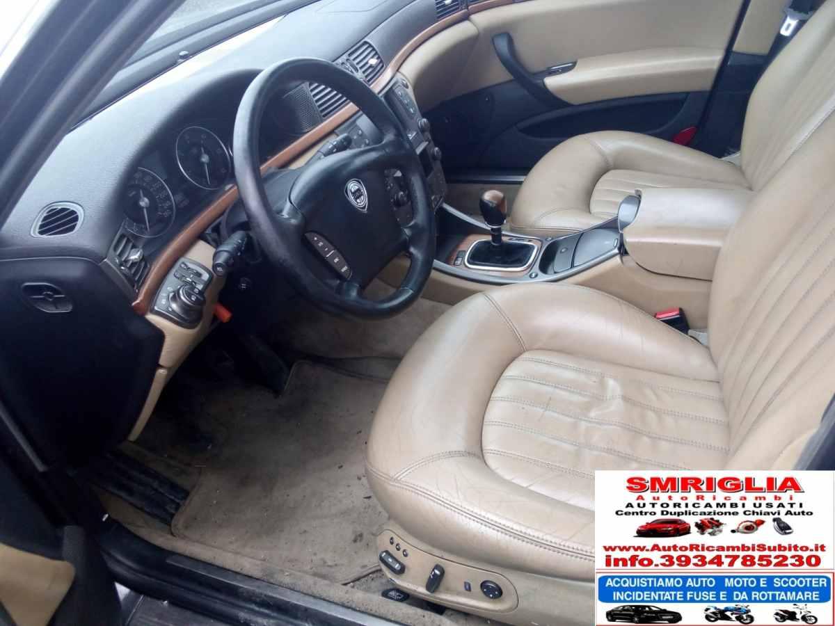 Ricambi lancia thesis