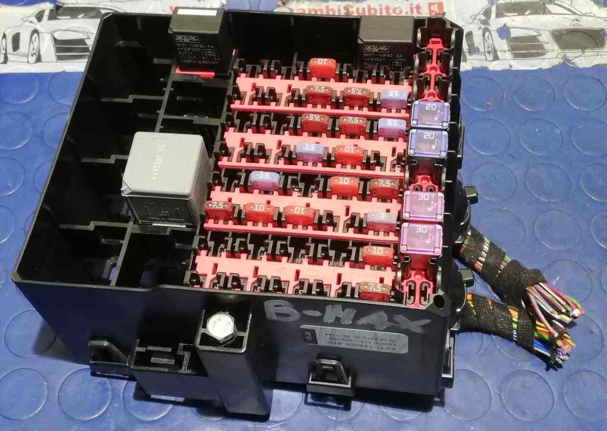 SCATOLA FUSIBILI FORD B MAX 2015 1.6 TDI AV1T14K012ND<br /><br /><br />