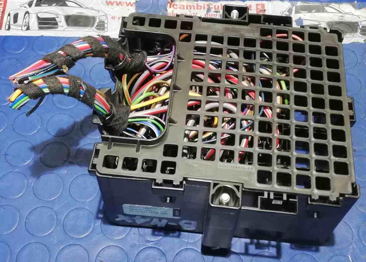 SCATOLA FUSIBILI FORD B MAX 2015 1.6 TDI AV1T14K012ND<br /><br /><br />