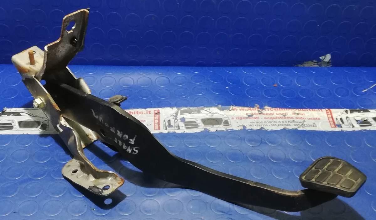 PEDALE FRENO SMART FORFOUR 1.1 W454 A4542900618<br /><br /><br />
