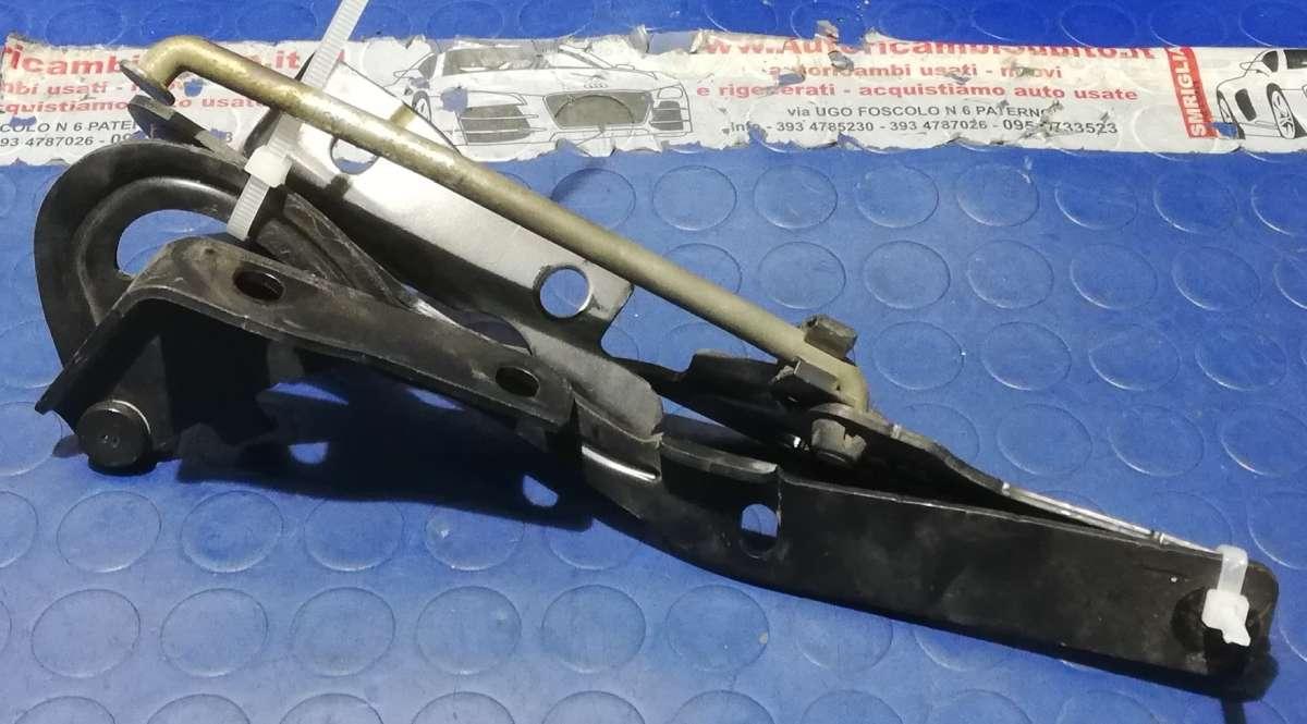 CERNIERE COFANO SMART FORFOUR 1.1 W454 A4548800028<br /><br /><br />