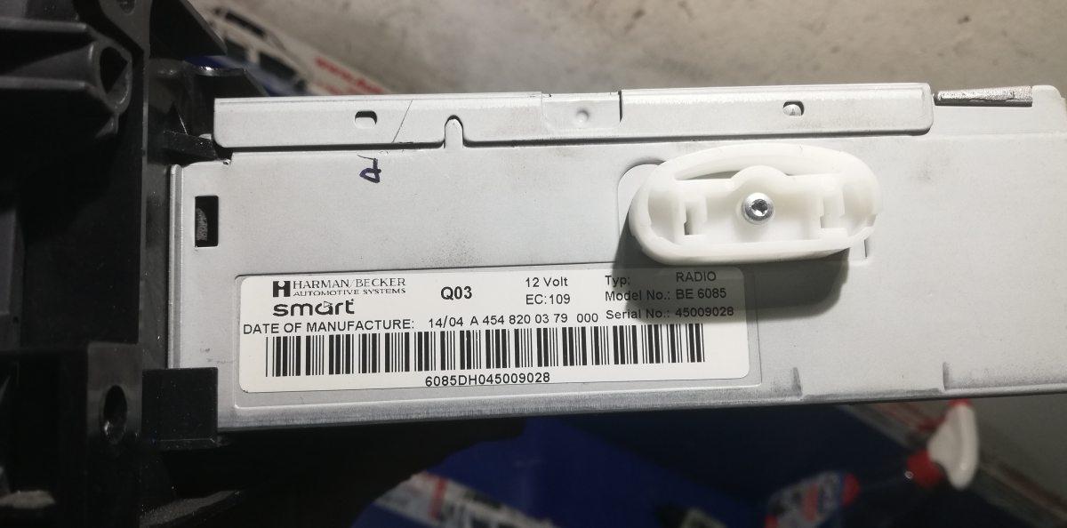 AUTORADIO DA SCODIFICARE SMART FORFOUR 1.1 W454 A4548200379<br /><br /><br />