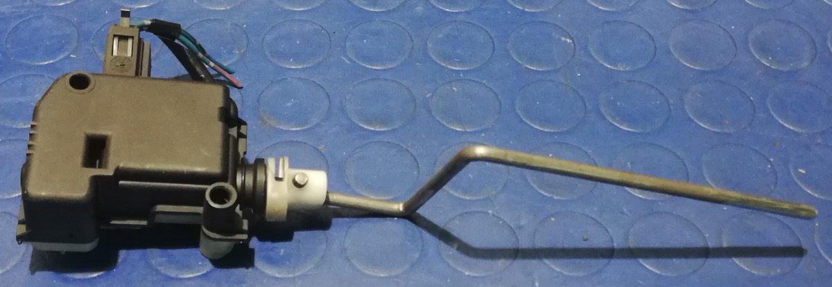 MOTORINO APRI SPORTELLINO SMART FORFOUR 1.1 W454 SMART001<br /><br /><br />