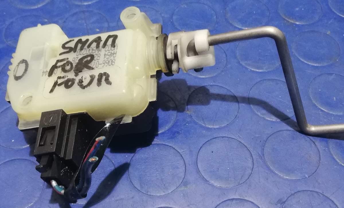 MOTORINO APRI SPORTELLINO SMART FORFOUR 1.1 W454 SMART001<br /><br /><br />