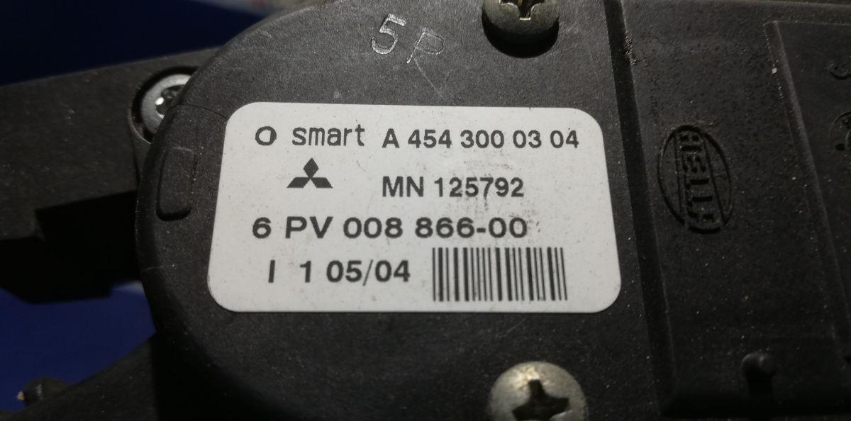 PEDALE ACCELERATORE SMART FORFOUR 1.1 W454 A4543000304<br /><br /><br />