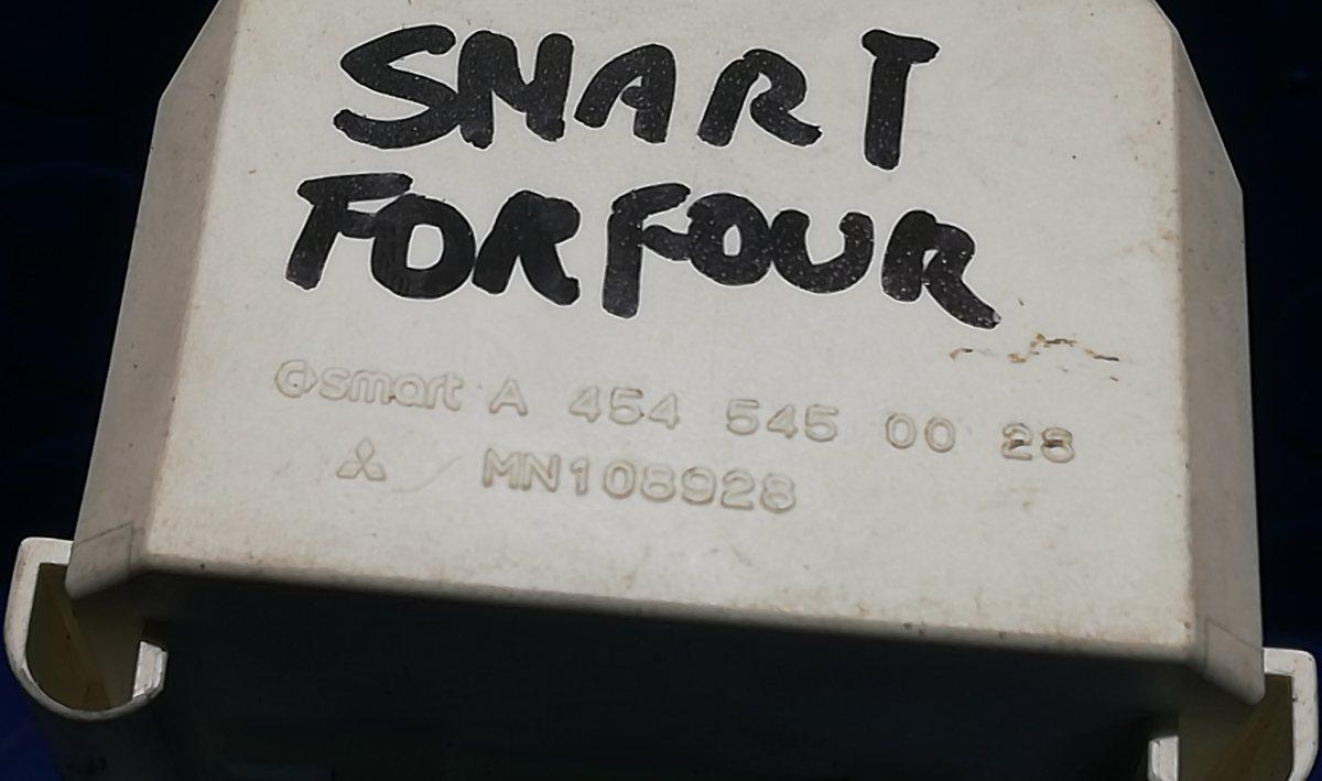 RELE' SMART FORFOUR 1.1 W454 A4545450028<br /><br /><br />