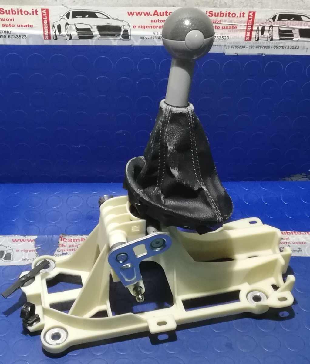 LEVA CAMBIO SMART FORFOUR 1.1 W454 A4542600038<br /><br /><br />