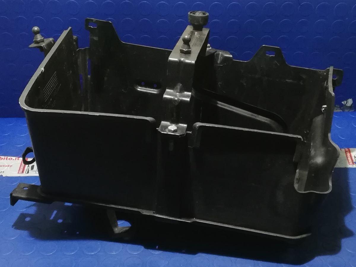 PORTABATTERIA FIAT CROMA 2006 2.4 JTD CROMA010<br /><br /><br />