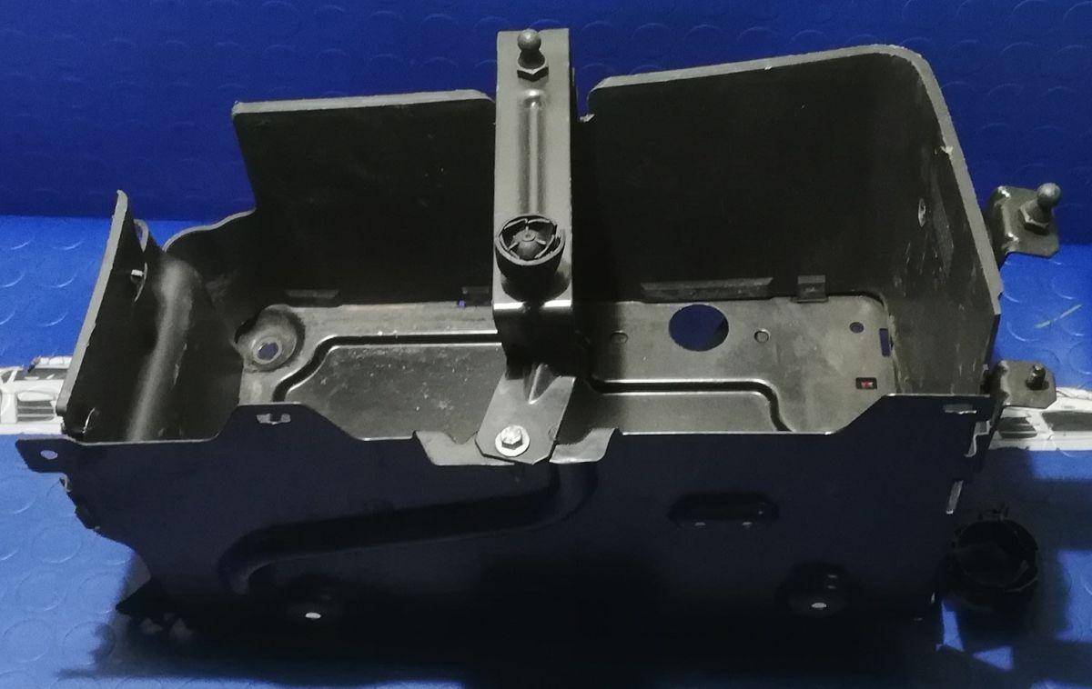 PORTABATTERIA FIAT CROMA 2006 2.4 JTD CROMA010<br /><br /><br />