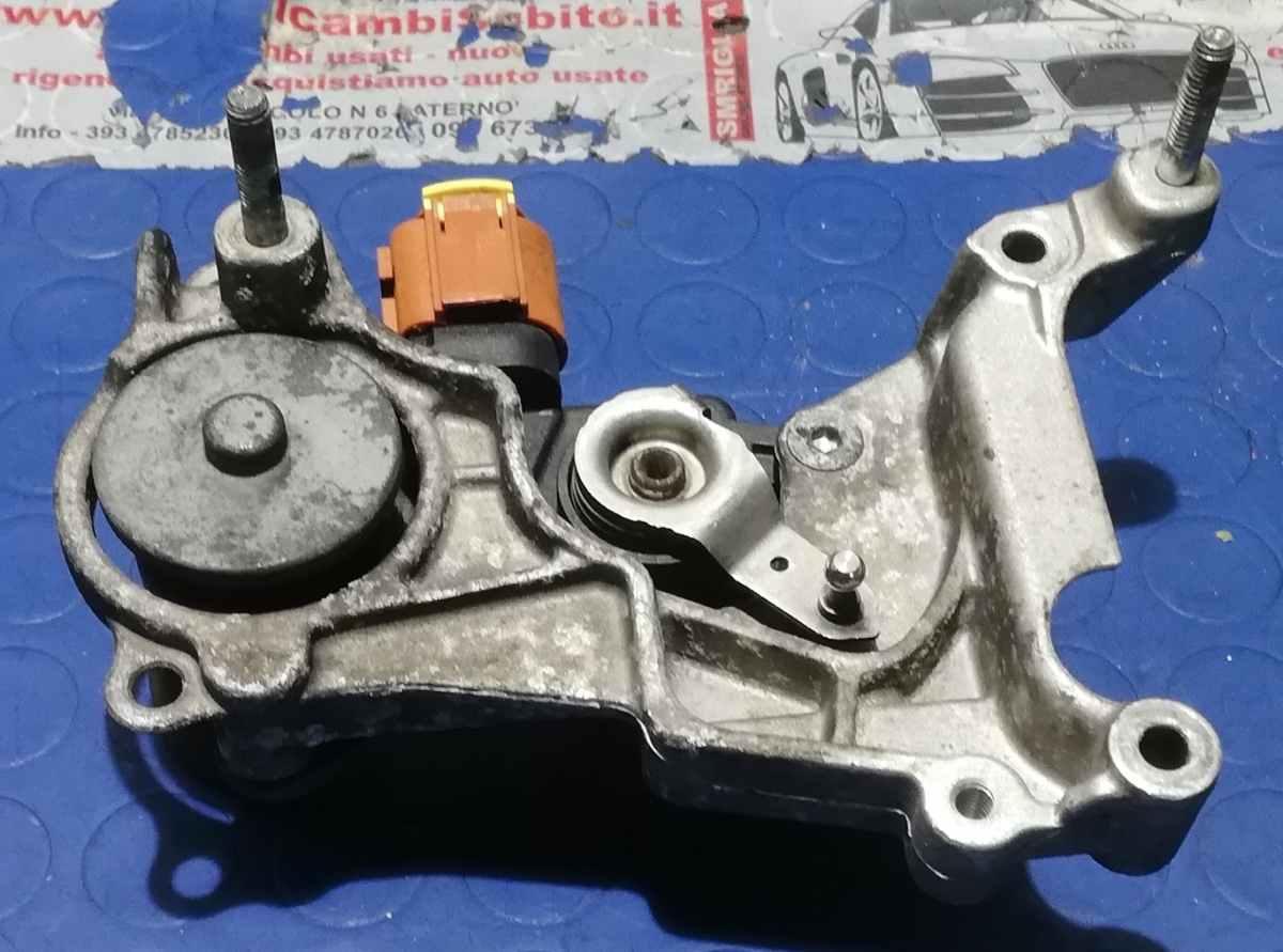 REGOLATORE VALVOLE FIAT CROMA 2006 2.4 JTD 55205127<br /><br /><br />