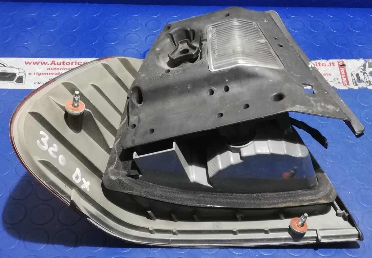 FANALE DX BMW SERIE 3 320 E46 2000 63216946536<br /><br /><br />