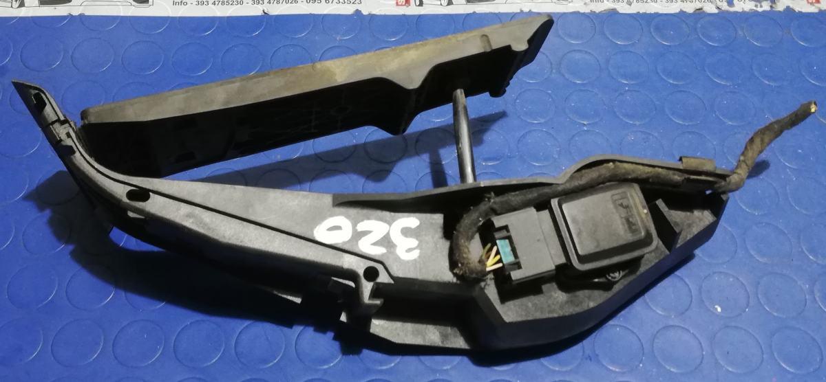 PEDALE ACCELERATORE BMW SERIE 3 320 E46 2000 35411158660<br /><br /><br />