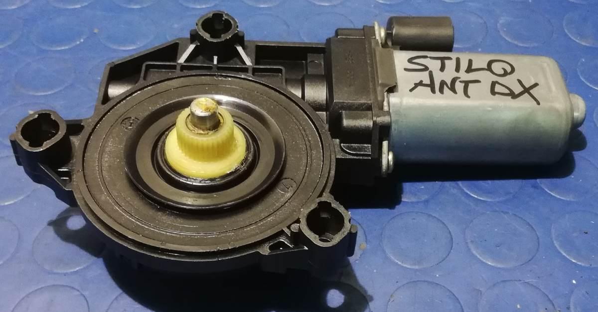 MOTORINO ALZAVETRO ANT DX FIAT STILO 1.9 JTD 2005 50001601<br /><br /><br />