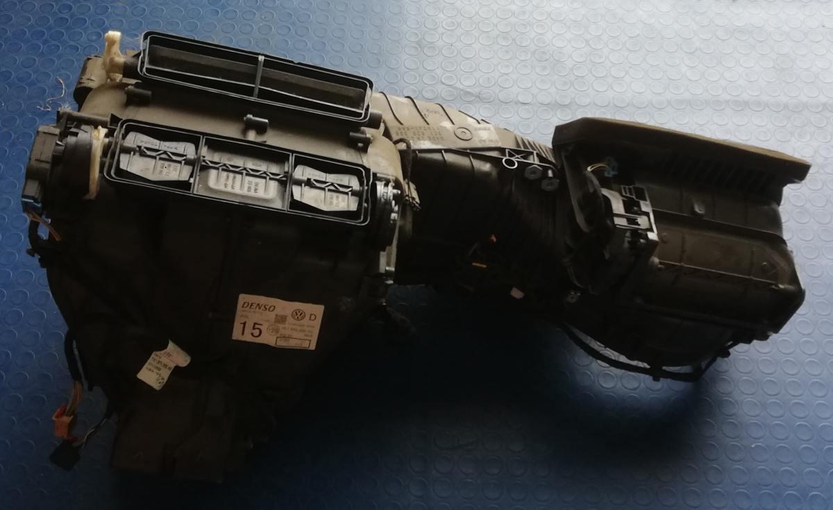 CONVOGLIATORE STUFA VOLKSWAGEN GOLF 5 1K1820007<br /> <br /><br />