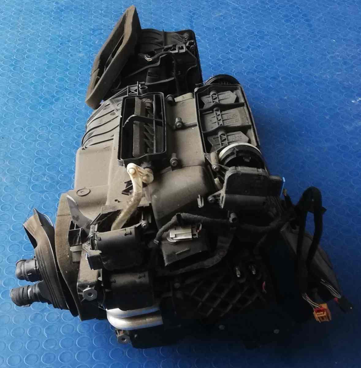 CONVOGLIATORE STUFA VOLKSWAGEN GOLF 5 1K1820007<br /> <br /><br />