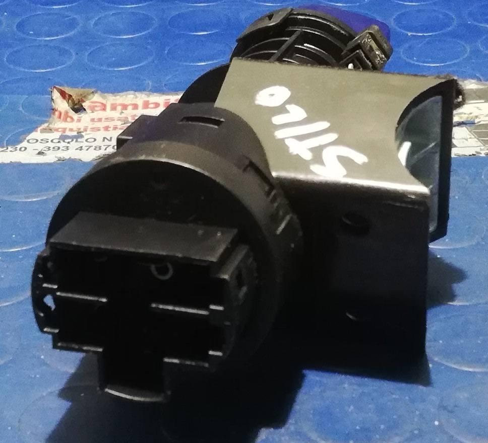 BLOCCASTERZO FIAT STILO 1.9 JTD 2005 00467601520<br /><br /><br />