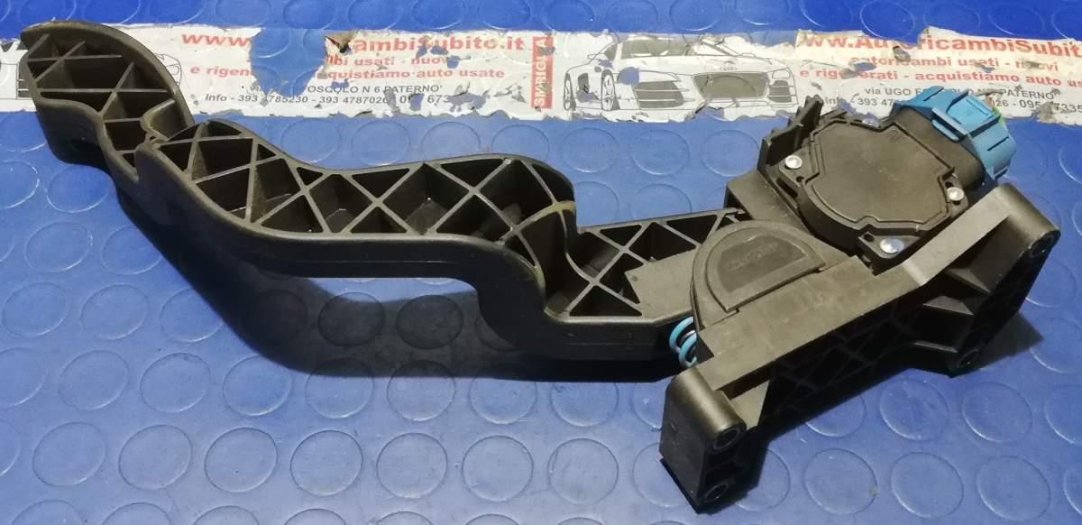 PEDALE ACCELERATORE FIAT STILO 1.9 JTD 2005 0280752227<br /><br /><br />