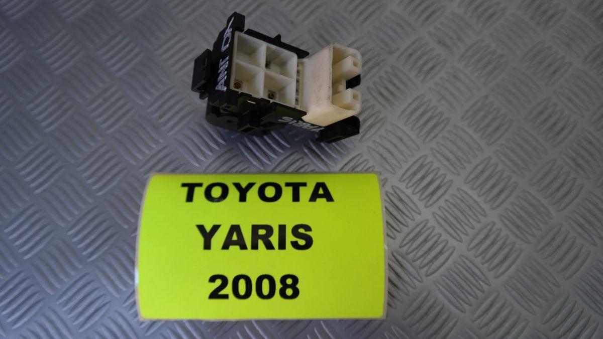 Toyota yaris pulsante alzavetro anteriore dx