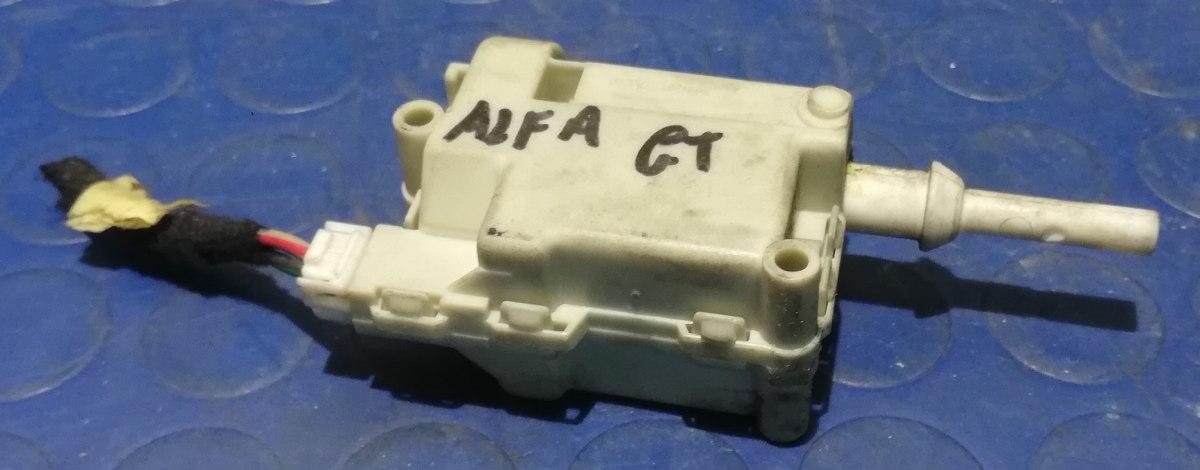 MOTORINO APRI SPORTELLINO ALFA ROMEO GT 1.9 JTD 2005 GT002<br /><br /><br />