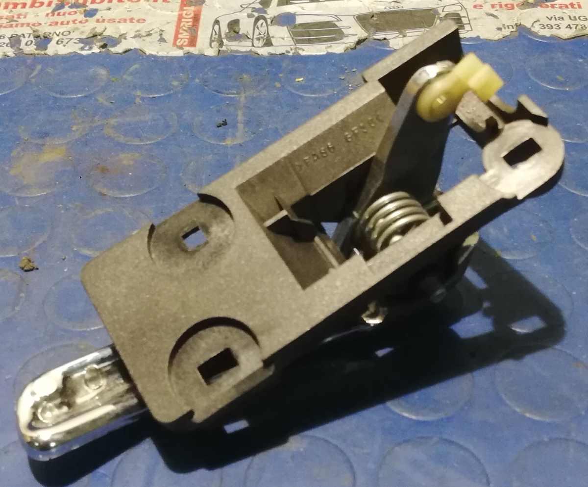 MANIGLIA DX ALFA ROMEO GT 1.9 JTD 2005 735364985<br /><br /><br />