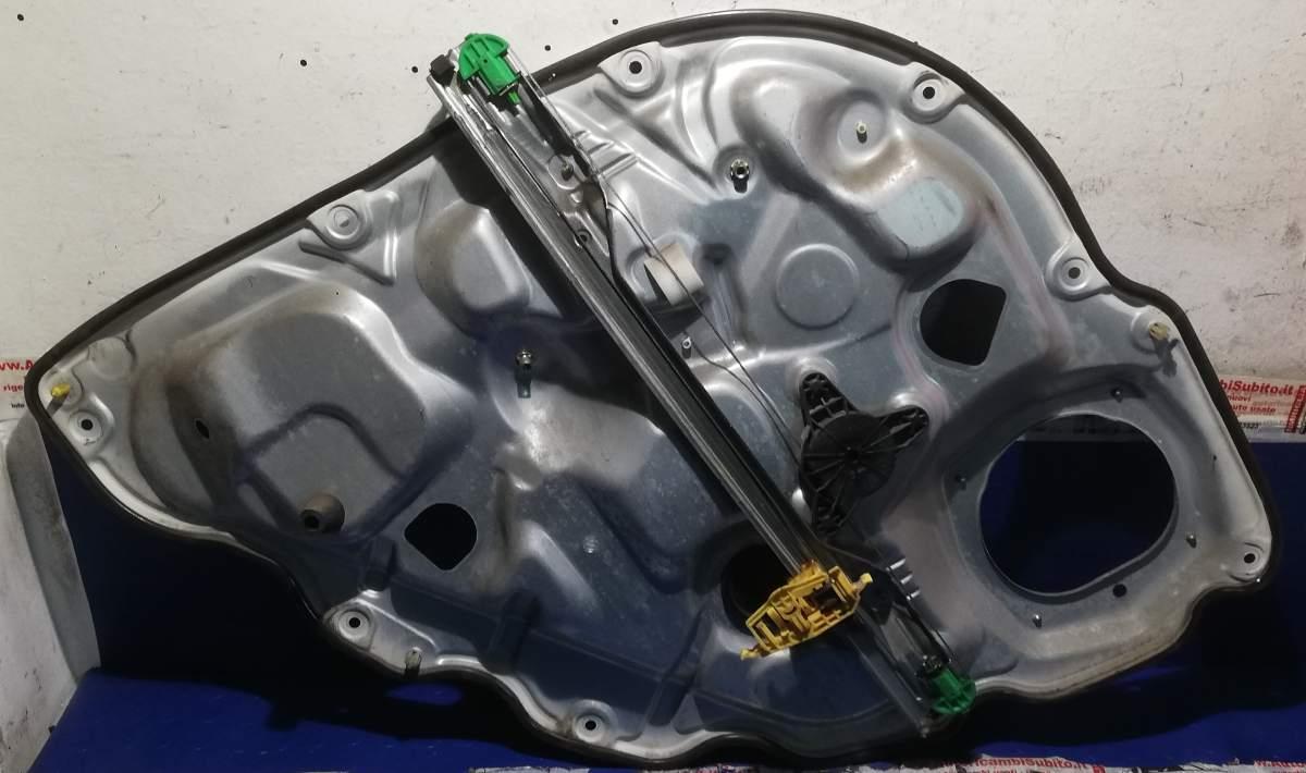 PANNELLO ALZAVETRO POST DX FIAT IDEA 1.9 MJT 2006 00517349100<br /><br /><br />