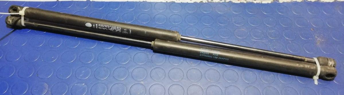 PISTONCINI COFANO POST FIAT STILO 1.9 JTD 2005 46784995<br /><br /><br />