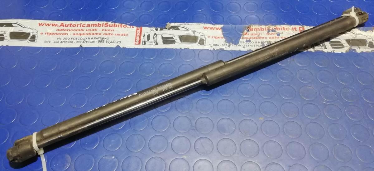 PISTONCINI COFANO ANT FIAT STILO 1.9 JTD 2005 46784590<br /><br /><br />