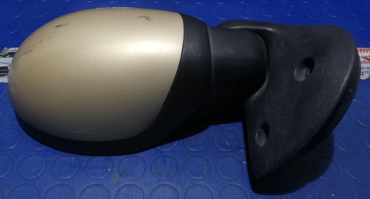 SPECCHIETTO DX RENAULT TWINGO 1.2 16V 7701471568<br /><br /><br />