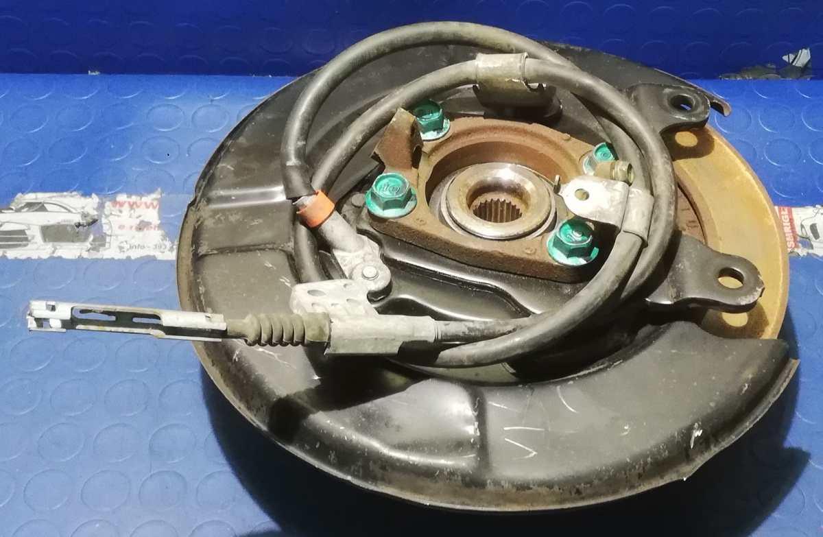 MONTANTE POST DX RENAULT KOLEOS 2.0 DCI 2007 55501JY00A<br /><br /><br />