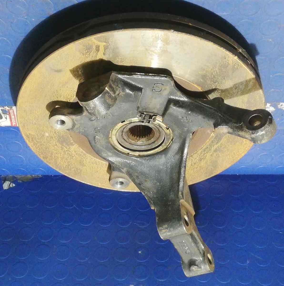 MONTANTE ANT SX RENAULT LAGUNA 1.9 CDI 8200320888<br />