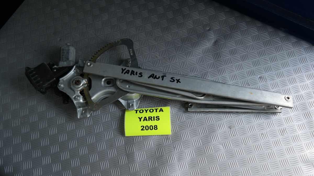 Toyota yaris alzavetro elettrico anteriore sx