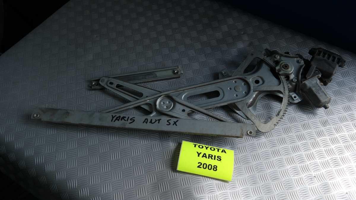 Toyota yaris alzavetro elettrico anteriore sx