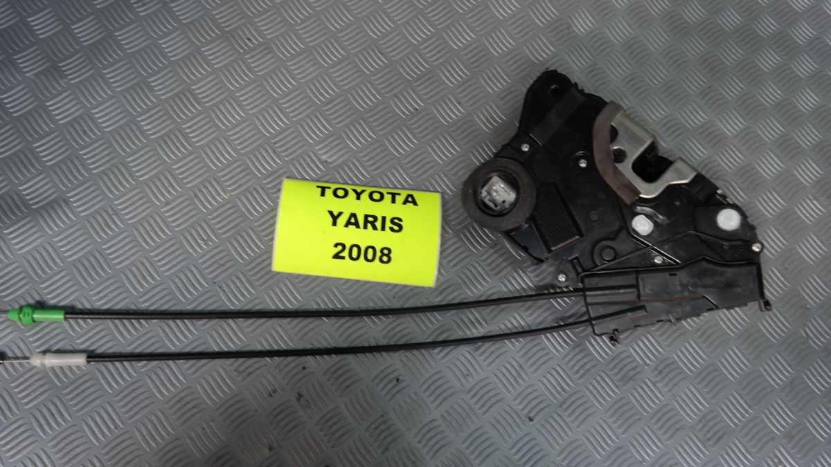 Toyota yaris chiusura porta anteriore dx