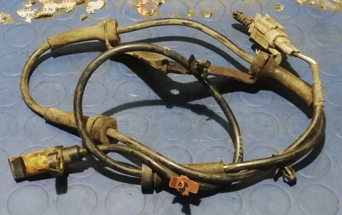 SENSORE ABS POST SX RENAULT KOLEOS 1.9 CDI 47900JG000<br /><br /><br />