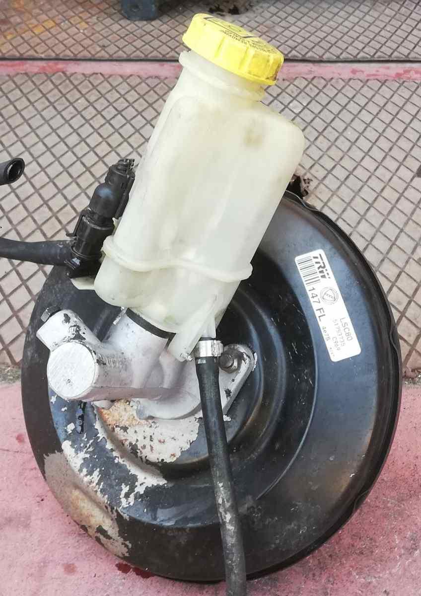 POMPA SERVOFRENO ALFA ROMEO GT 1.9 JTD 51753735<br /><br /><br />