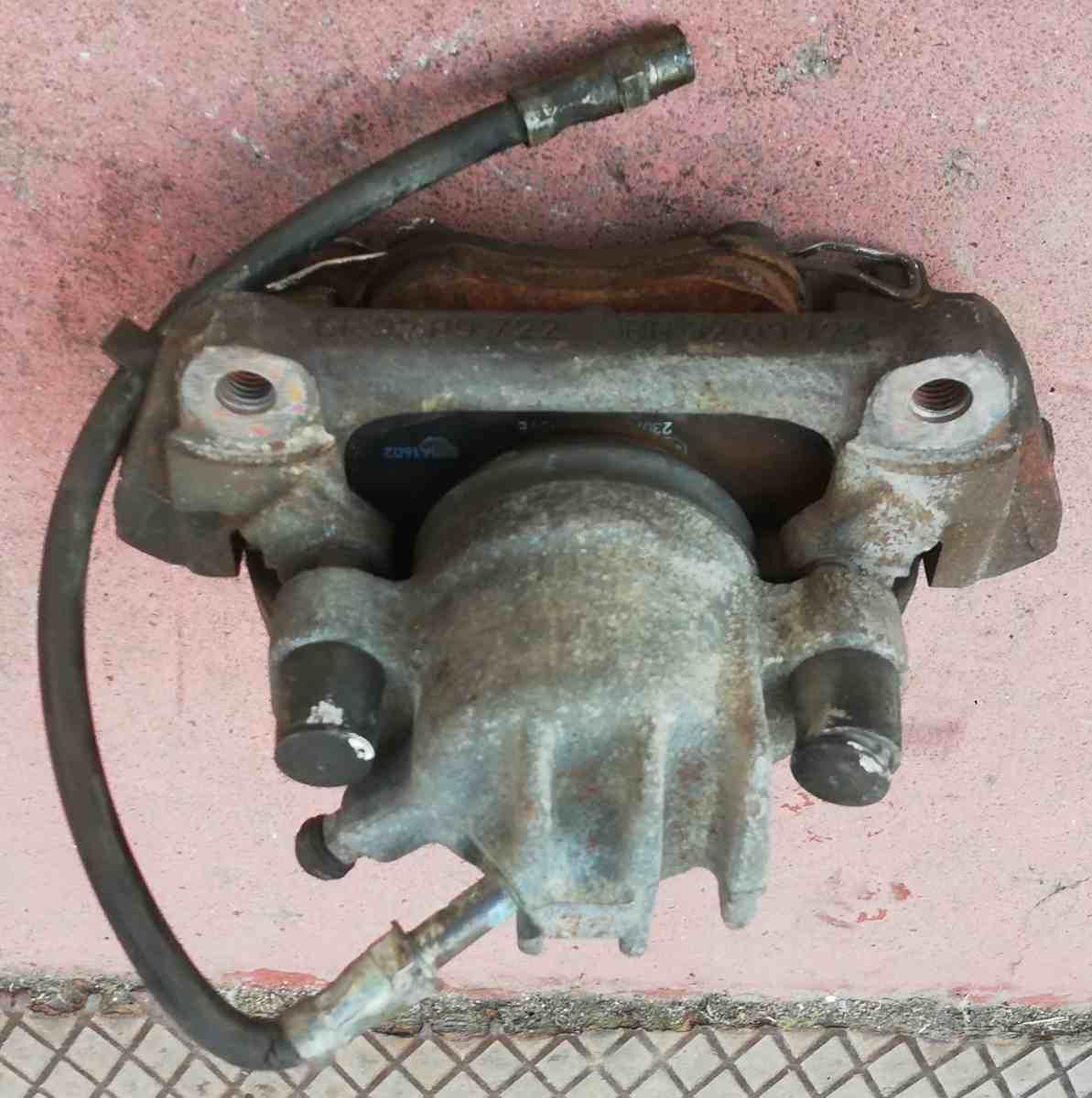 PINZA FRENO ANT DX VOLVO S60 2004 2.4 D 8251317<br /><br /><br />