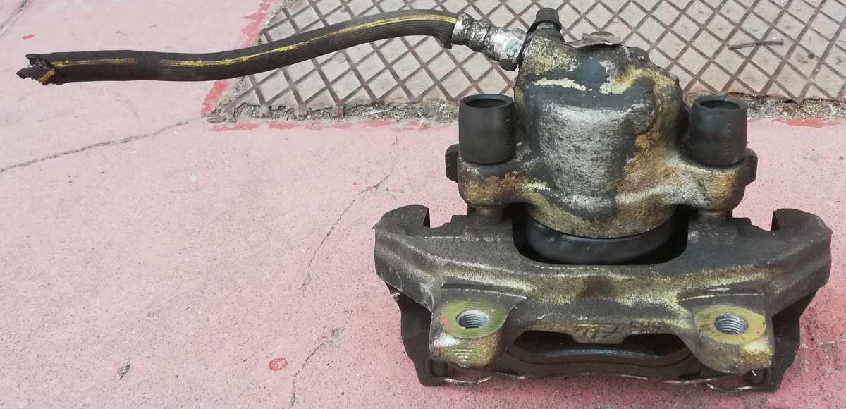 PINZA FRENO ANT SX LANCIA LYBRA 1.9 JTD 9947128<br /><br /><br />