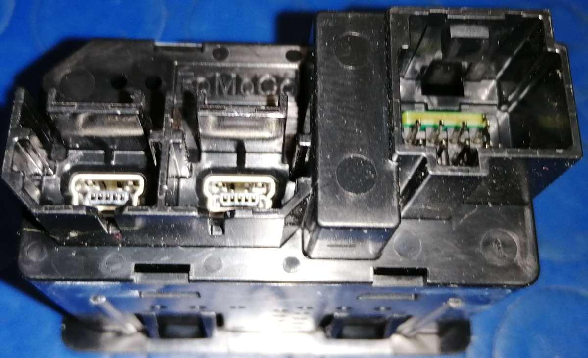 modulo usb micro sd ford focus 2015 fr3t14f014ab<br />