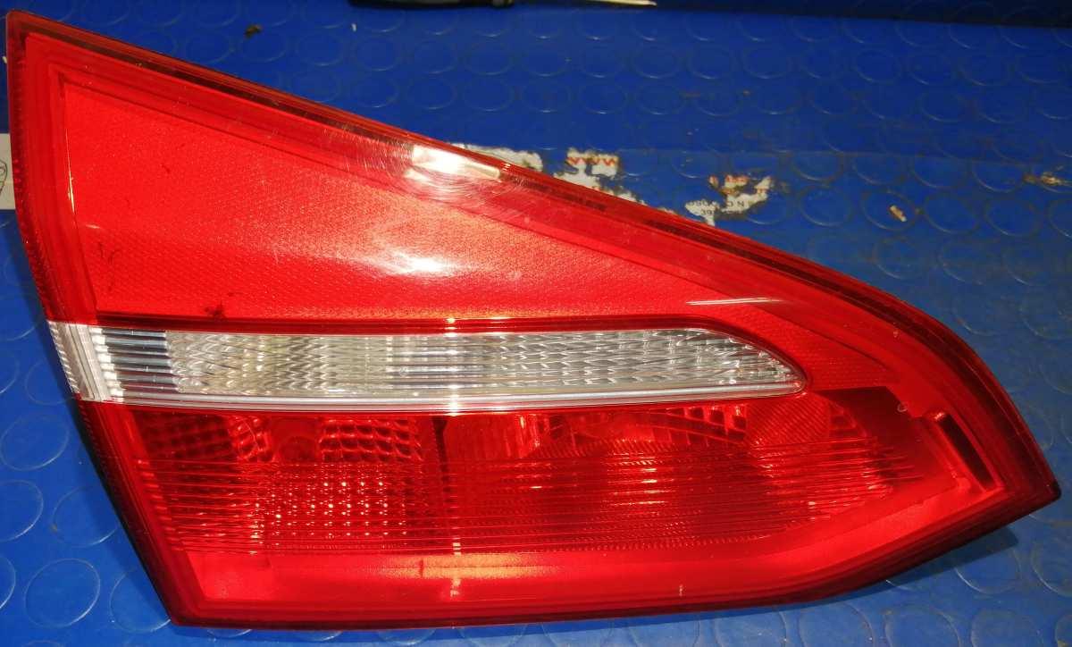fanale portellone sx ford focus sw2015 f1eb13a603ba<br />