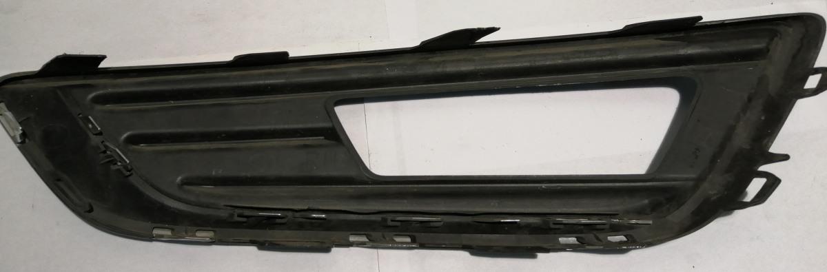 cornice faretto antinebbia  ford focus sw2015 1eb15a298b<br />