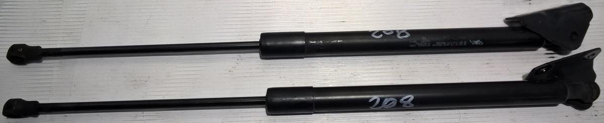 pistoncini portellone post peugeot 208 9673083680<br />