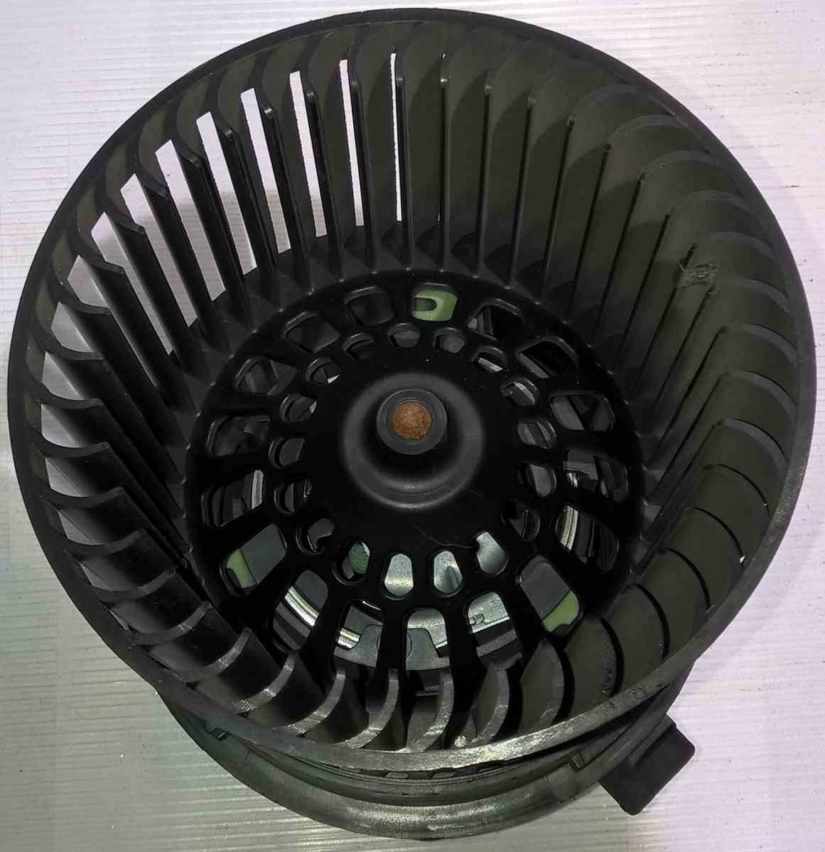 ventola interno abitacolo peugeot 208 t1013140a<br />