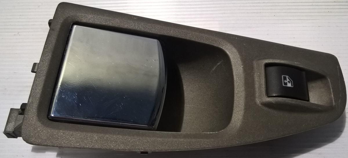 maniglia con pulsante posteriore dx lancia musa -fiat idea 735386386<br /><br />