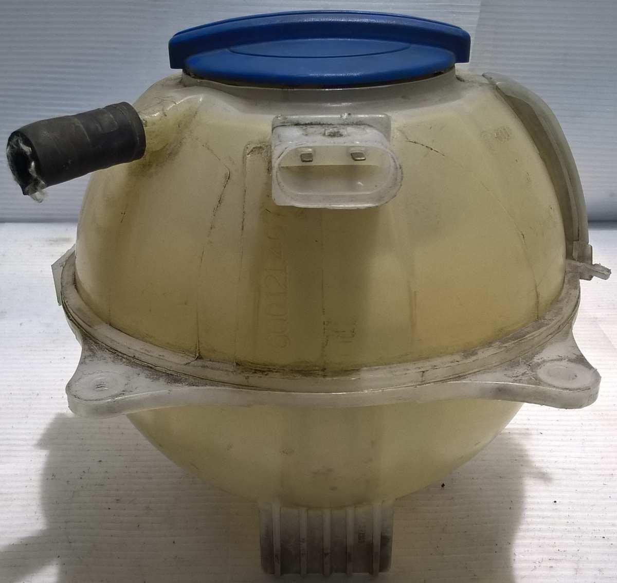 vaschetta acqua radiatore volkswagen fox 6q0121407
