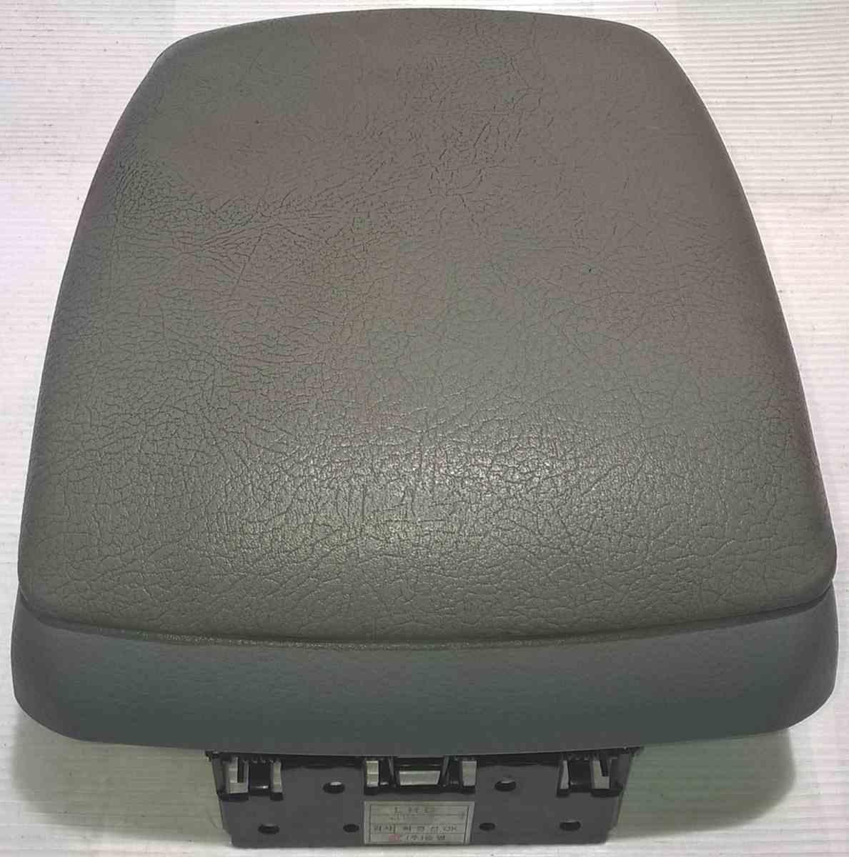 bracciolo interno hyundai santa fe 846602B0001J