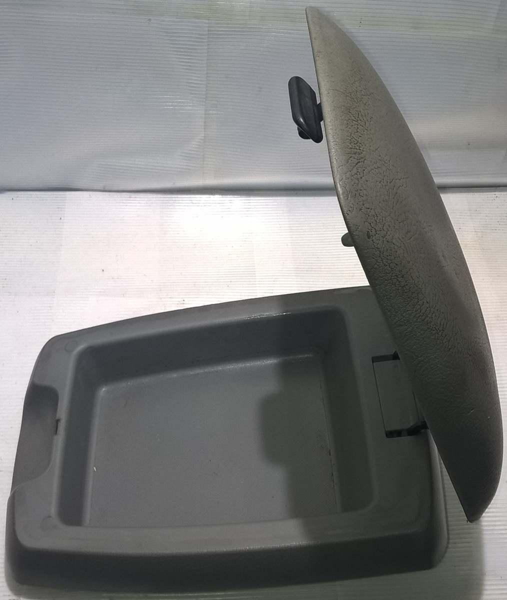 bracciolo interno hyundai santa fe 846602B0001J
