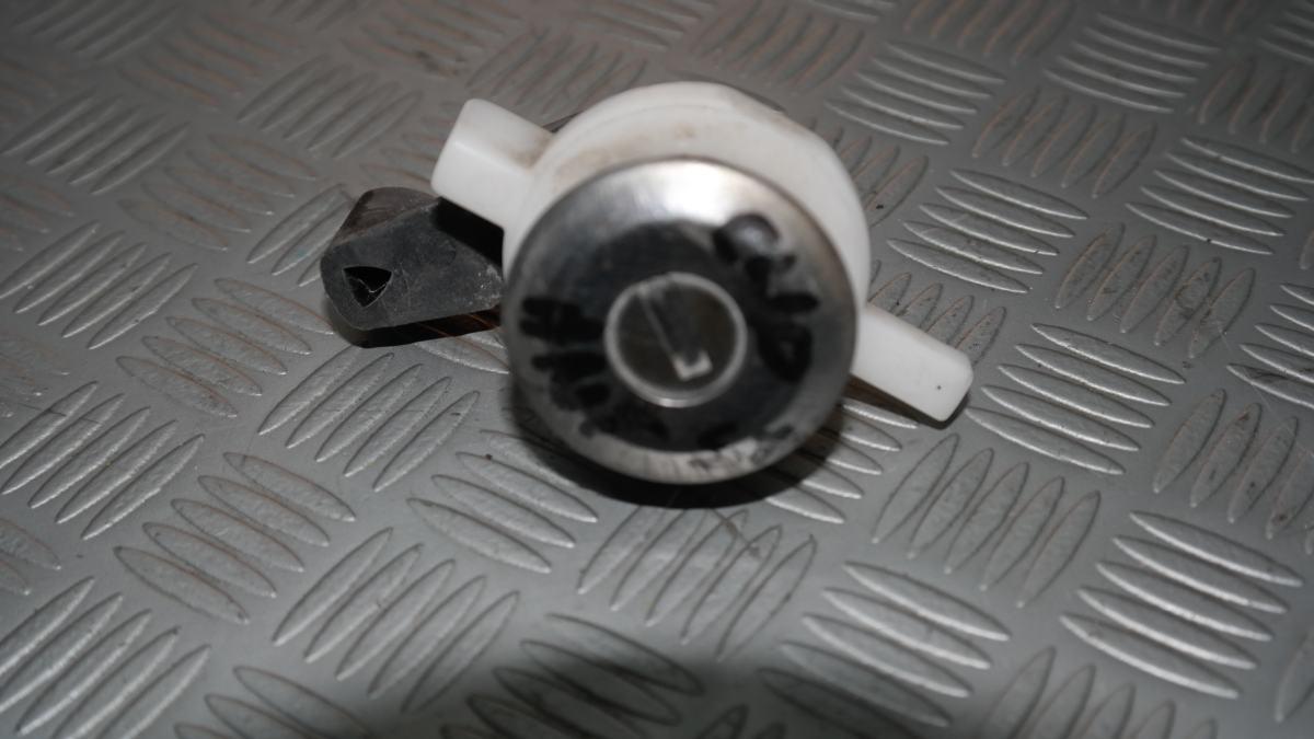 Renault clio cilindretto portiera anteriore sx